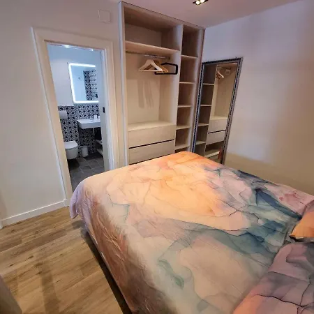 Apartman In 5483 Crikvenica